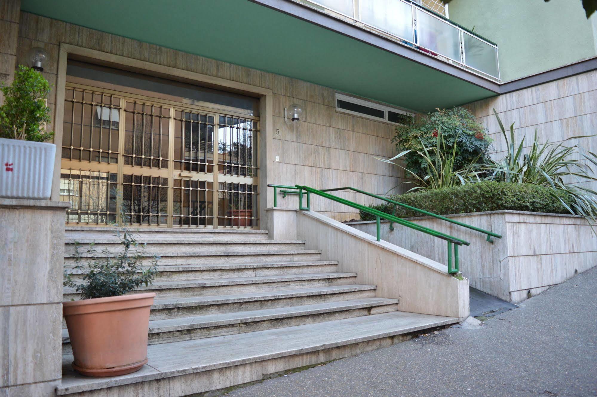 Domus Italiana Hotel Róma Kültér fotó