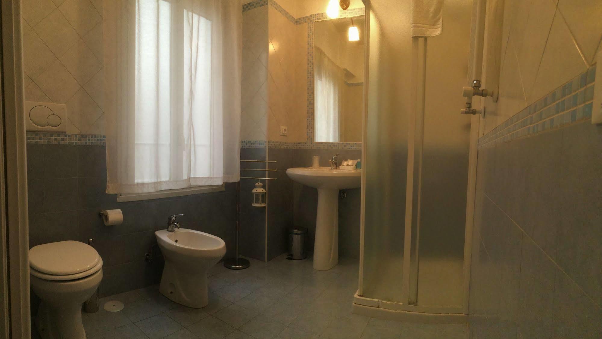 Domus Italiana Hotel Róma Kültér fotó
