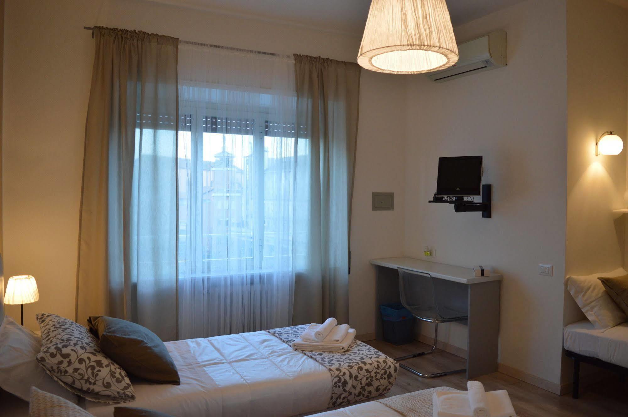 Domus Italiana Hotel Róma Kültér fotó